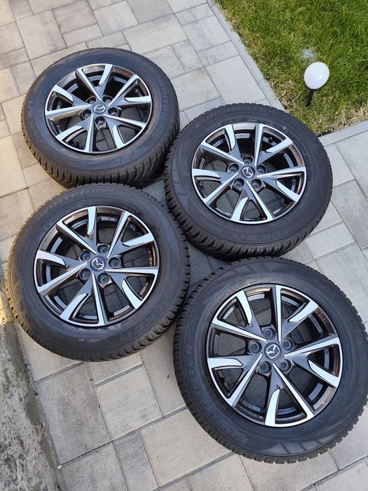 Vând jante originale Mazda