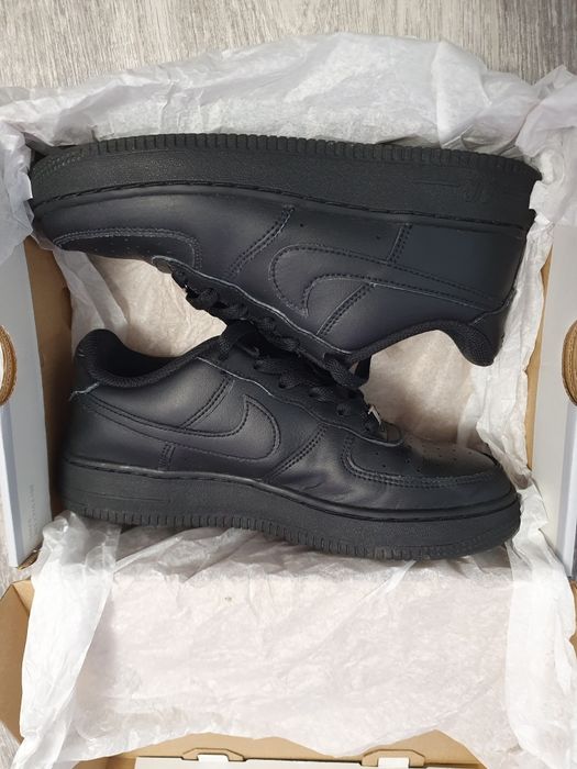 Vând adidași nike air force 1 black