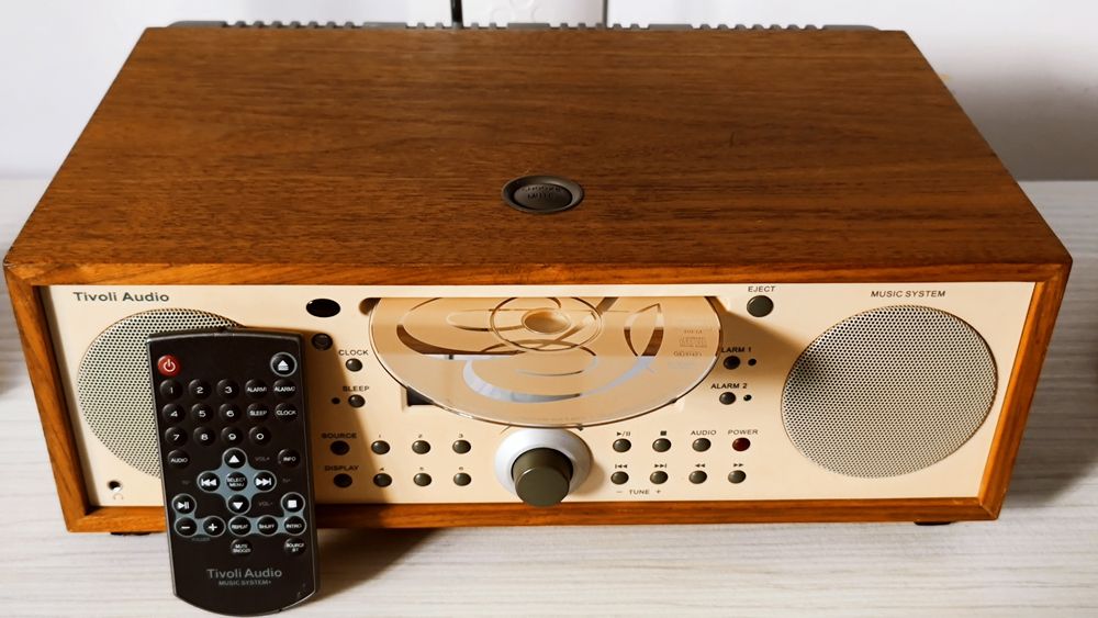 Tivoli Audio music system, radio cd hi-fi