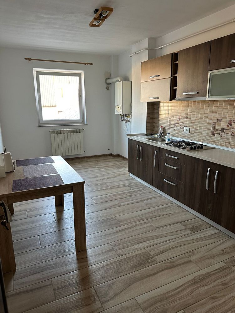 Chirie Apartament 3 camere str Victoriei