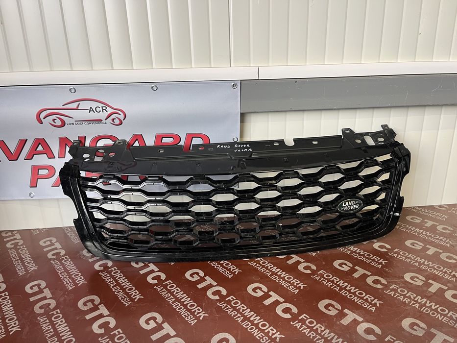Решетка Land Rover Velar 2017-