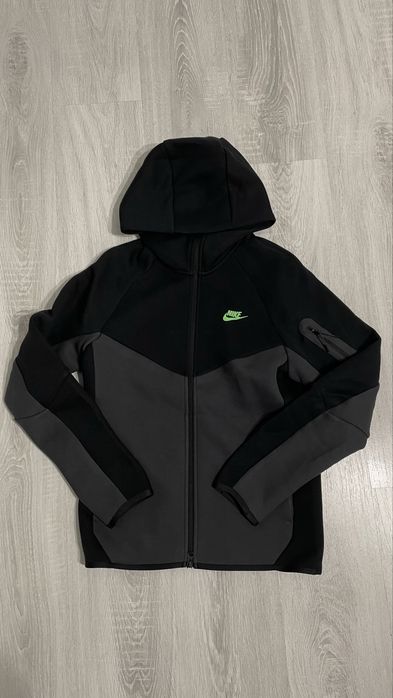 Nike tech fleece