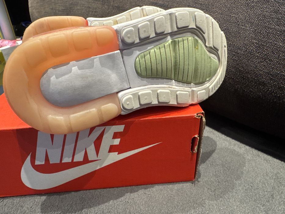 Маратонки момиче Nike air 270, розово размер 27.5, uk 10, 16.5 см.