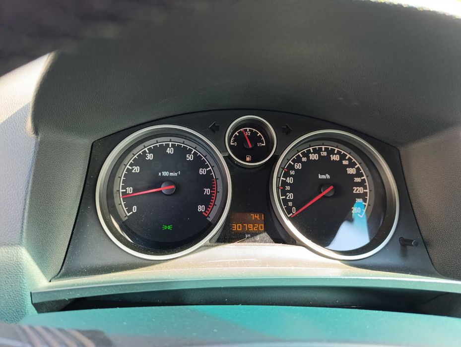 Opel zafira b 1.8 Бензин-газ