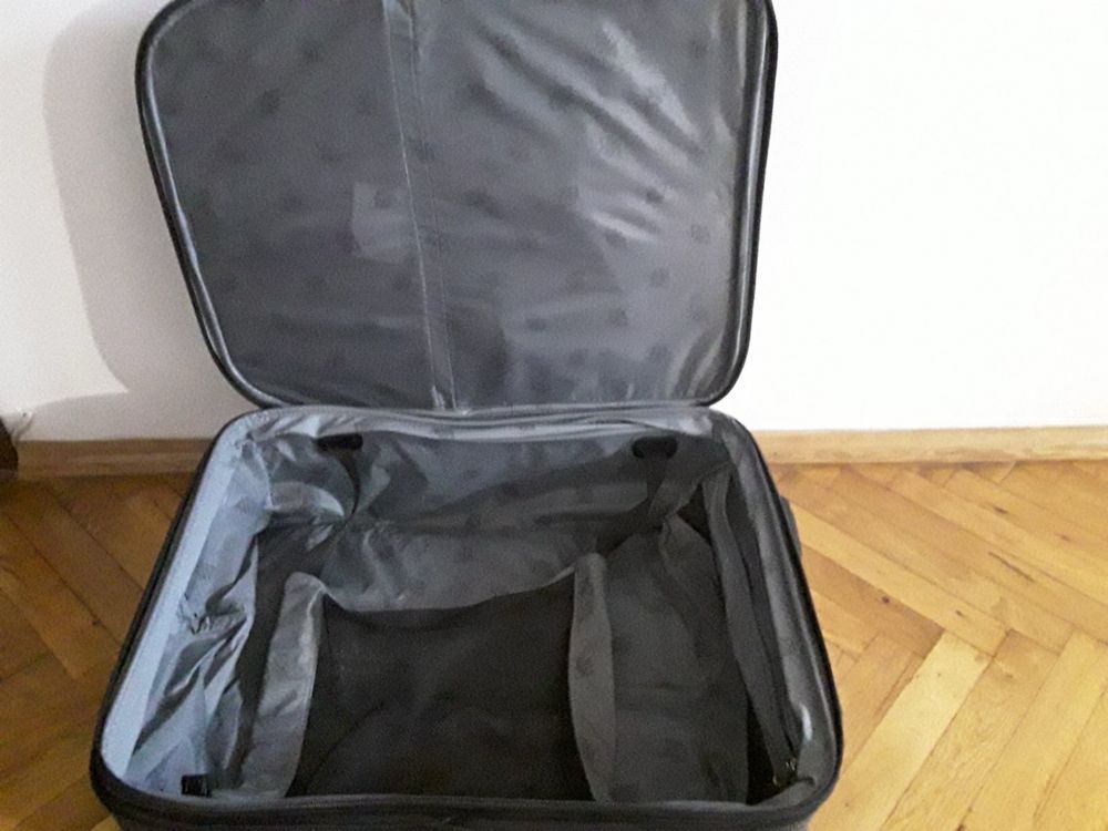 Куфар на две колелца