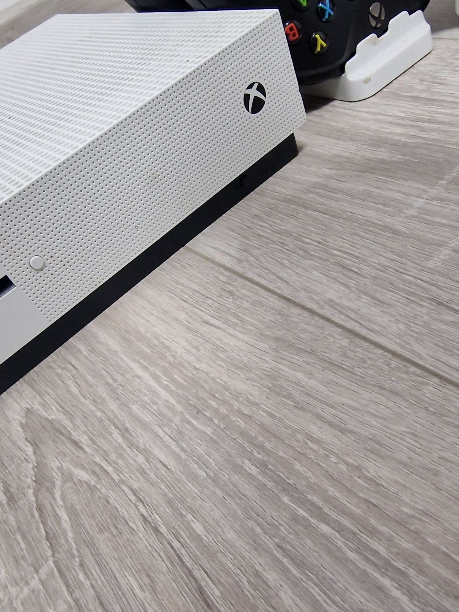 Xbox one s, 2 controllere