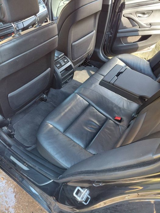 Автомобил  BMW 525