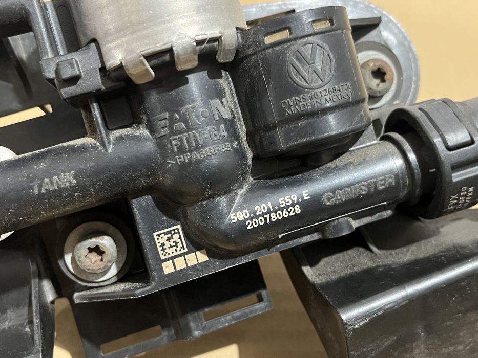 Canistra filtru carbon / Regulator combustibil Porsche Cayenne 9Y