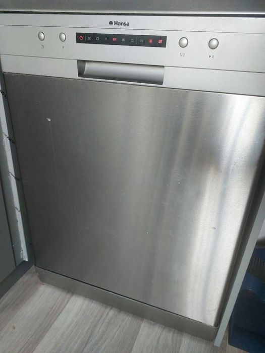 Продам посудомоечную машину