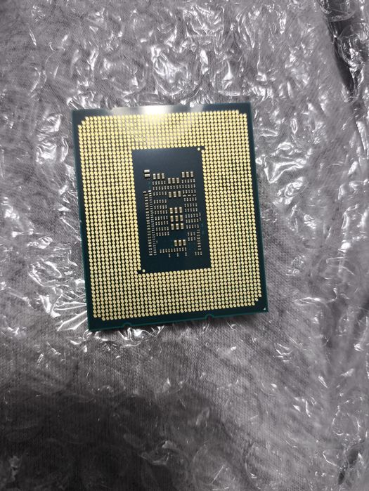 Intel core i3 12100f