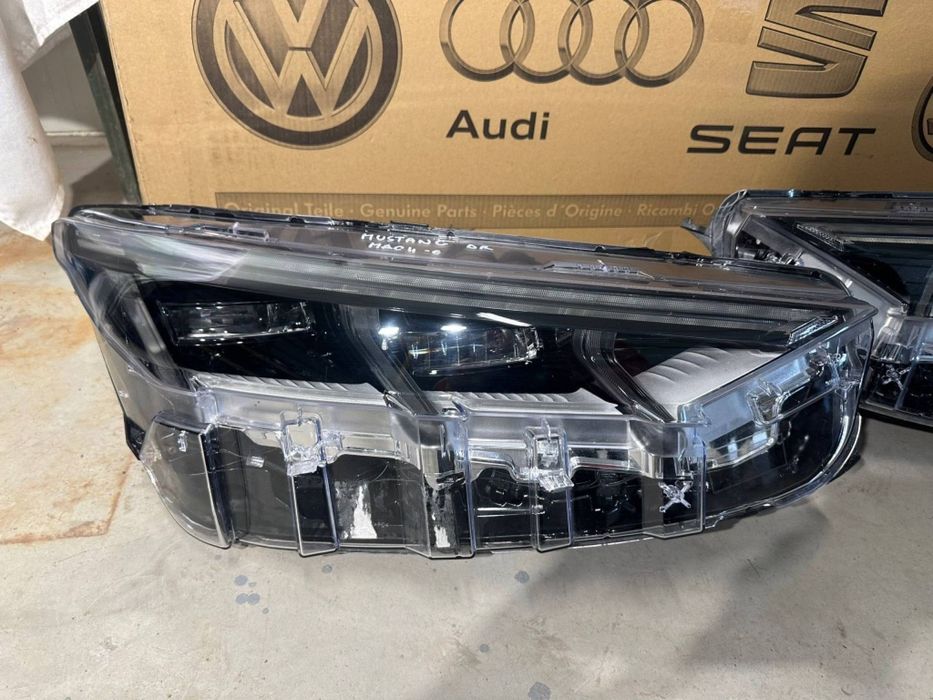 Far stanga / far dreapta Ford Mustang MACH-E MACHE 2021/2022/2023/2024