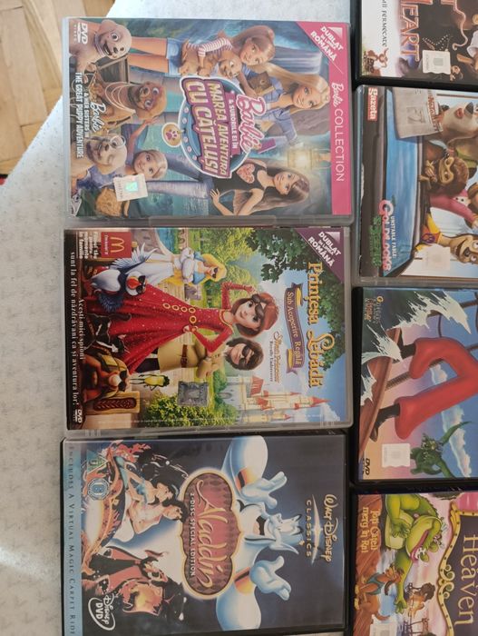 Dvd-uri desene animate Barbie si Printesa lebada si altele