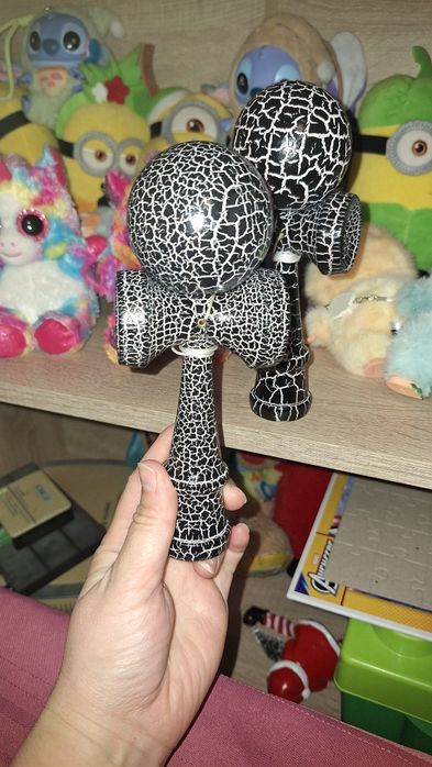 Kendama nouă fără etichetă