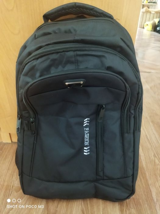 Рюкзак   черный.