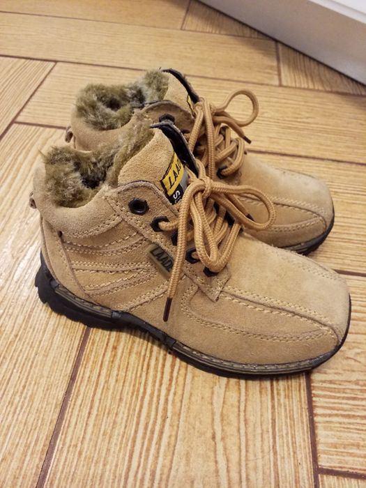 Ghete Laade,măr 31. Piele naturala. Noi.