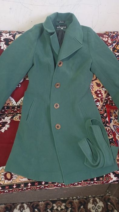 Продаётся пальто женское