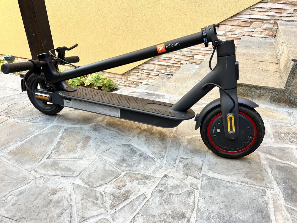 Електрически скутер Xiaomi Electric Scooter Pro 2