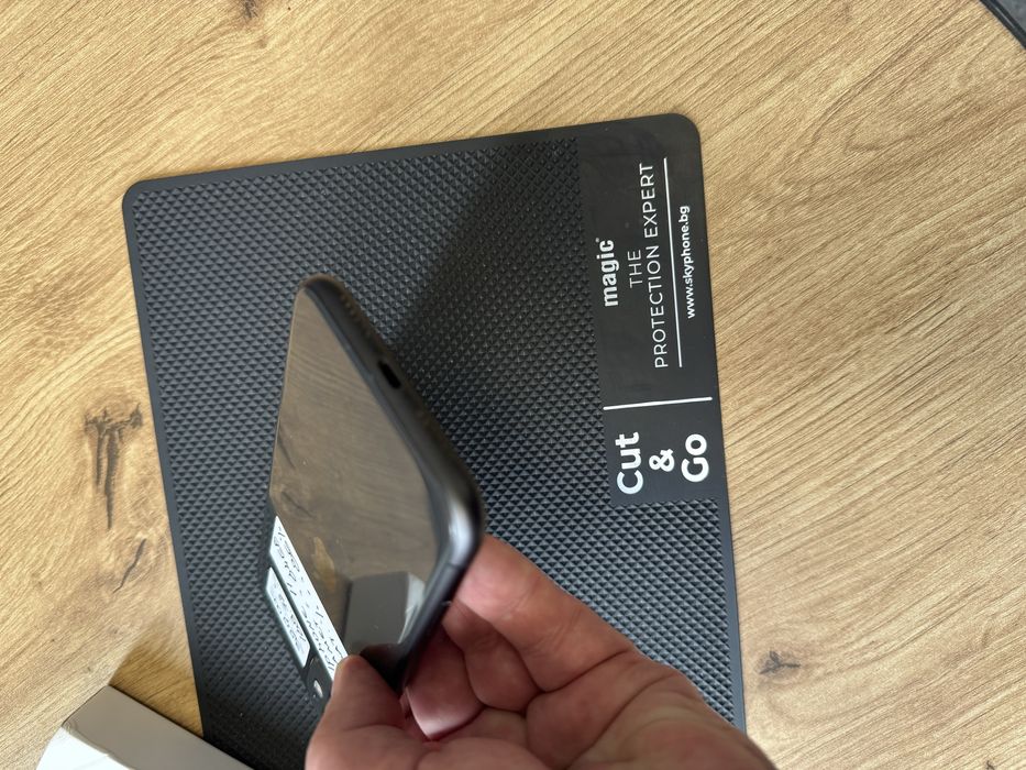 Продавам/Бартер Iphone 11 като НОВ 86% живот  батерия