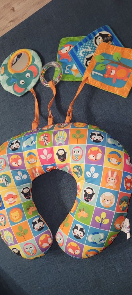 CHICCO Мека възглавничка с играчки BOPPY МАГИЧЕСКА ГОРА