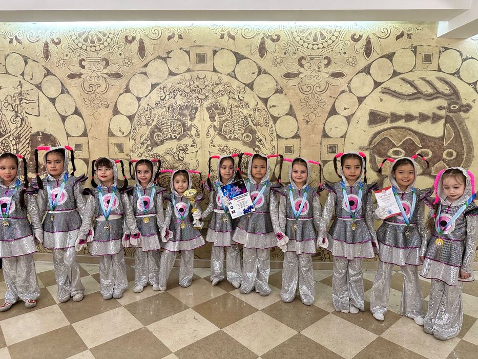 Костюмы танцевальные