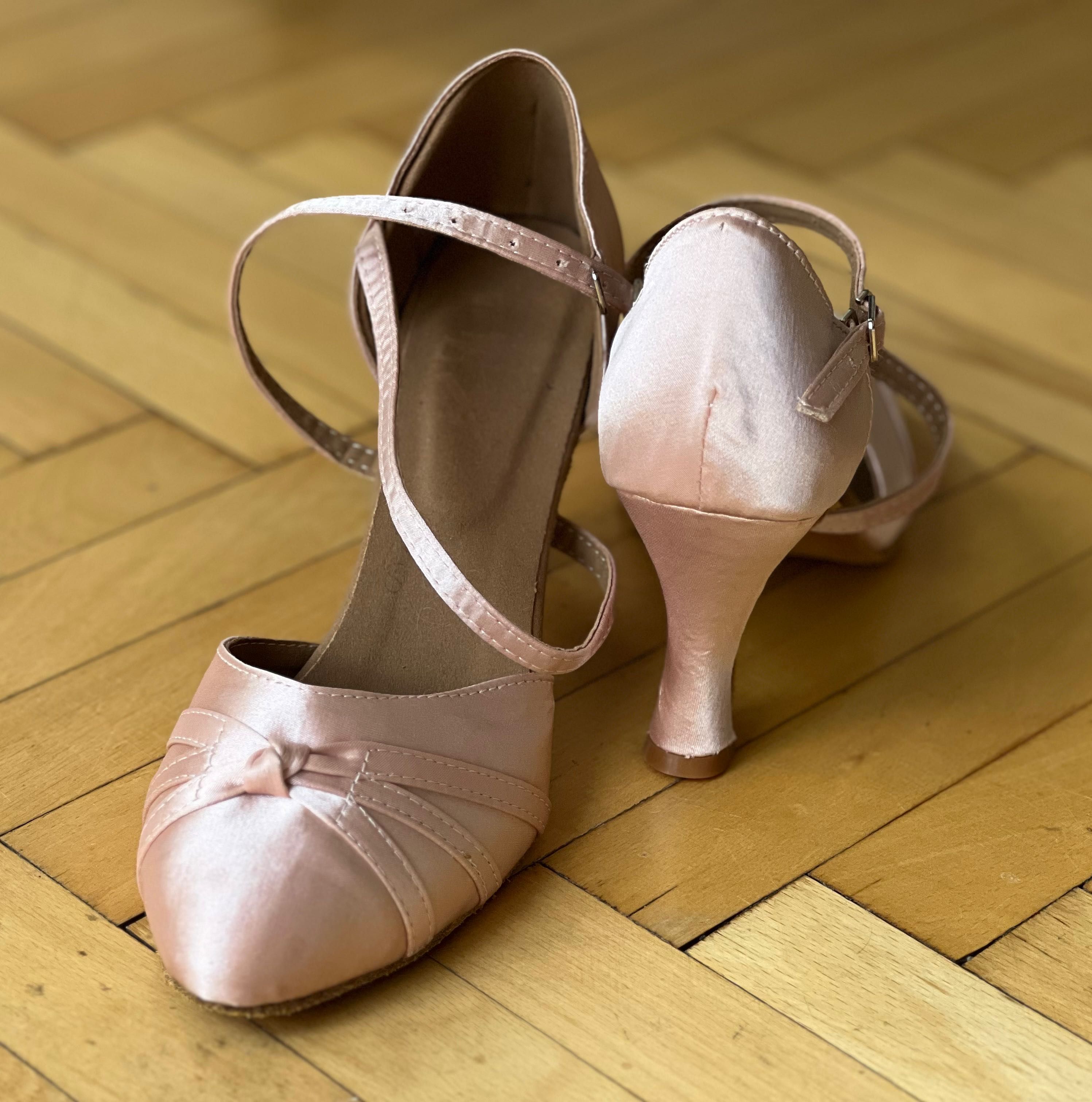 Обувки за латино танци 40 номер