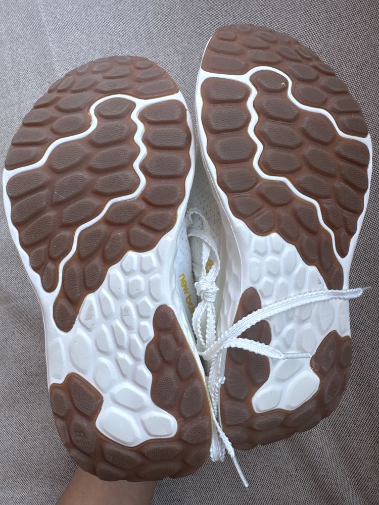 New Balance чисто нови дамски маратонки 39-ти номер