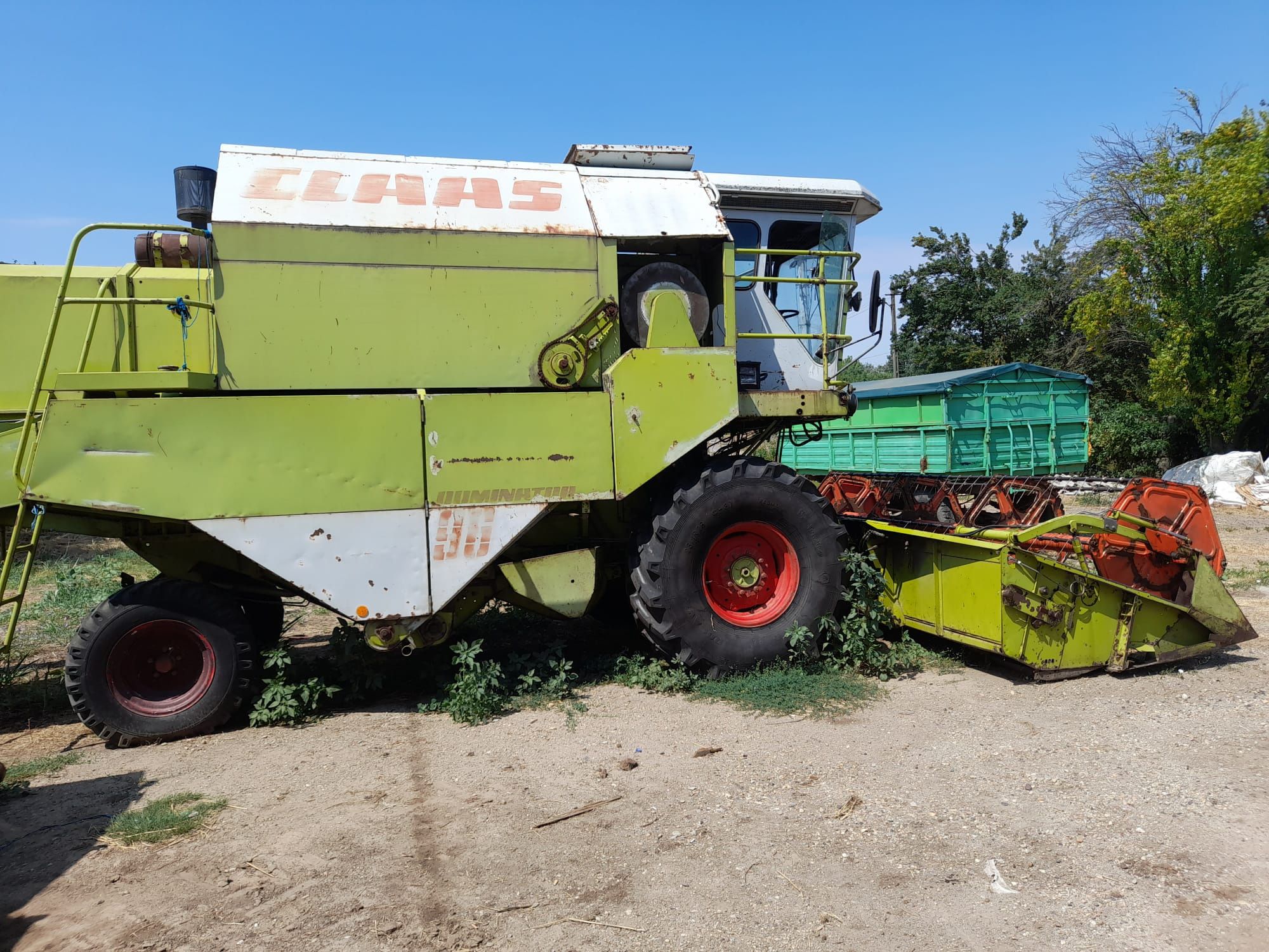 Combina Claas Dominator