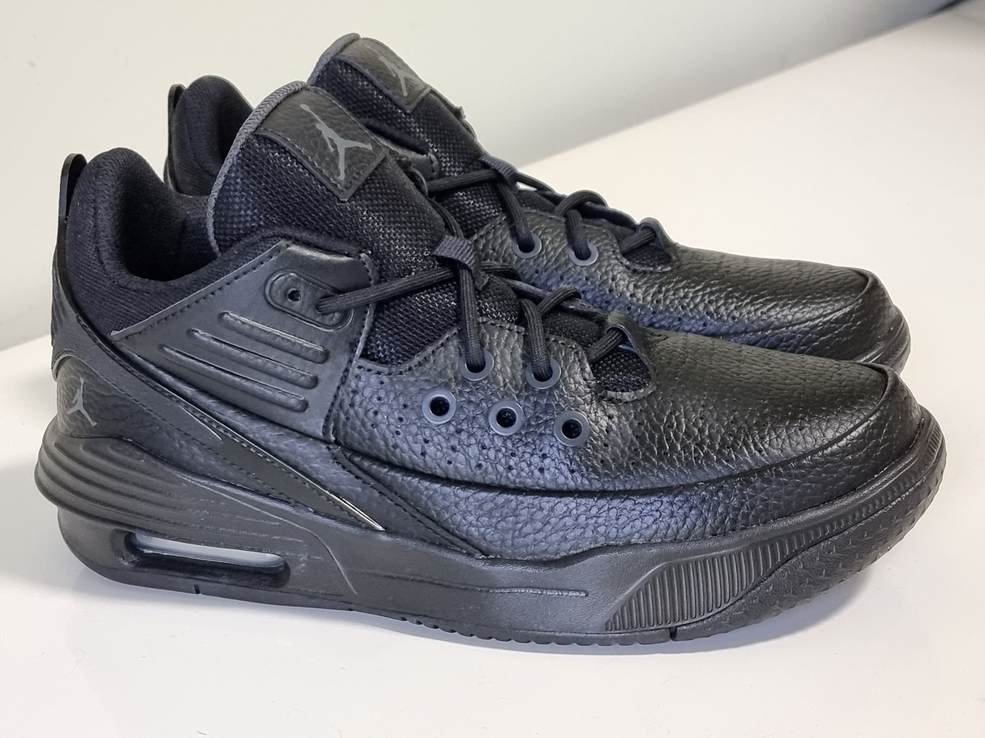 Nike Jordan Max Aura 5 спортни обувки 38 номер