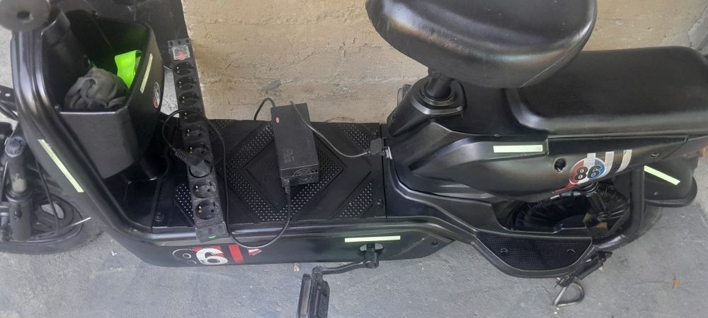 Scuter Electric 350W 20Ah cu Pedale Bicicleta Electrica
