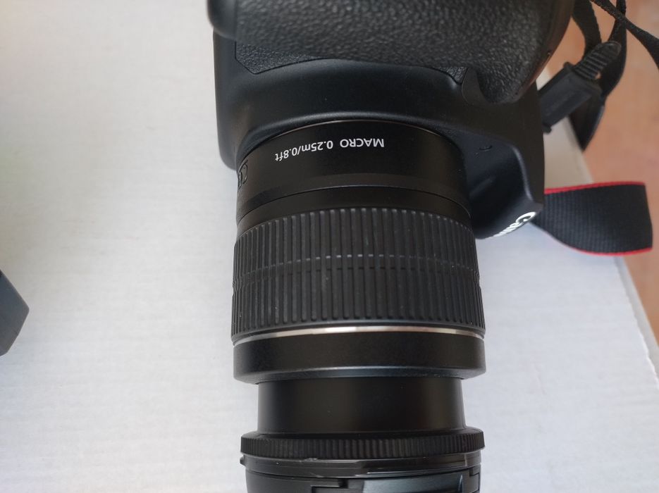 Фотоапарат canon 1200D