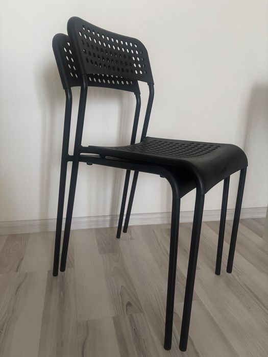Scaune culoare Negru