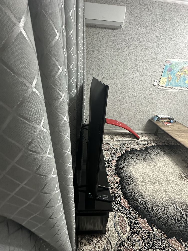 Телевизор SONY 1200$