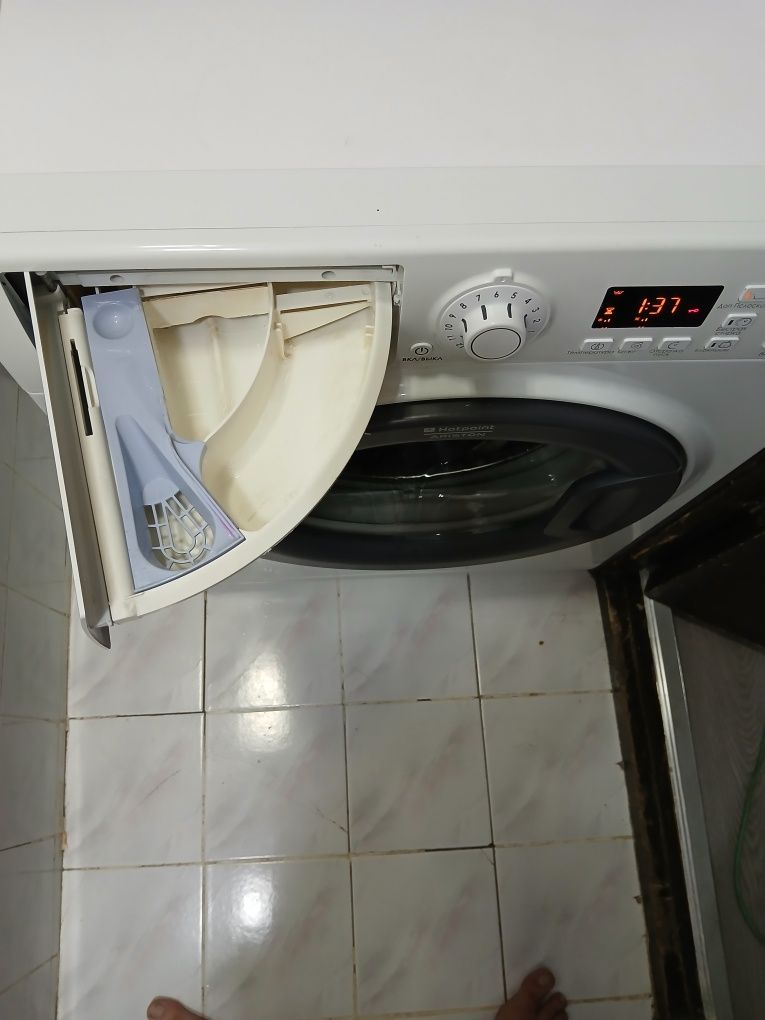 Hotpoint ariston 6кг.в отличном состоянии.