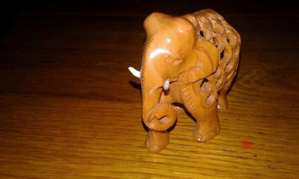 Sculptura indiana elefant in elefant din lemn