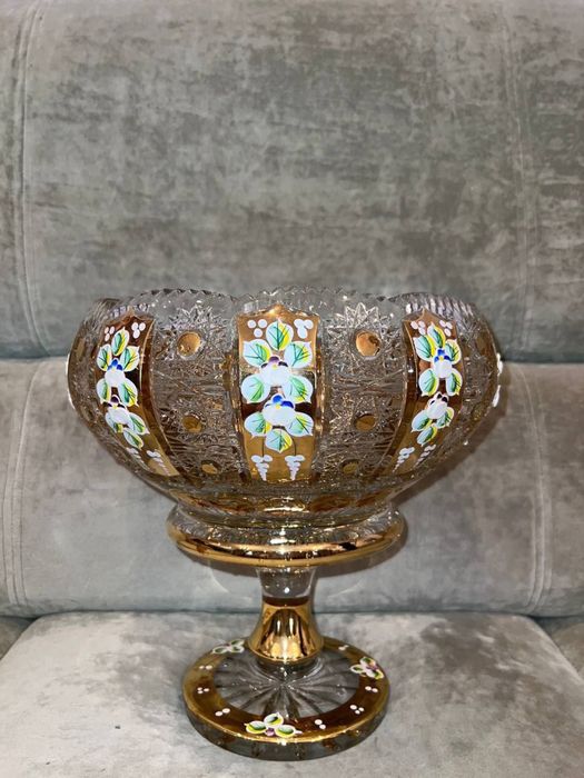 Фруктовница из Богемского стекла( Богемский Хрусталь) оригинальный