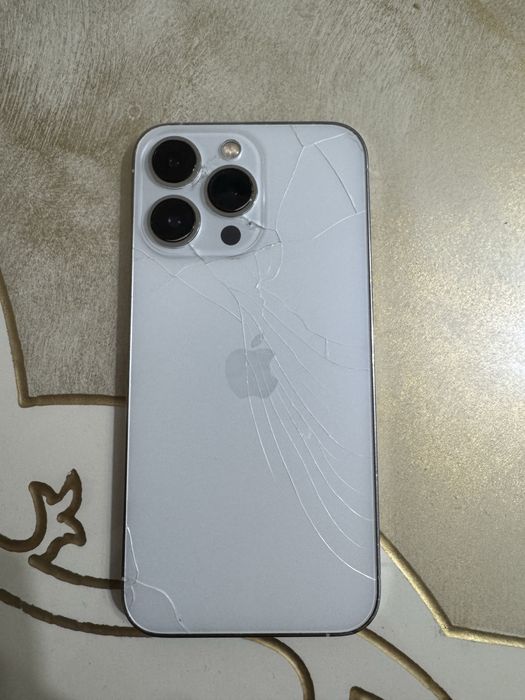 Продам Айфон 13 про 128