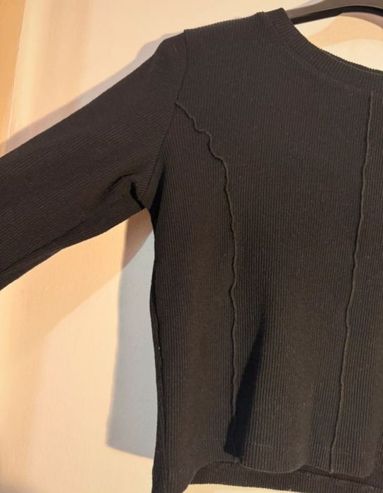 Bluză crop, neagră, Reserved,L