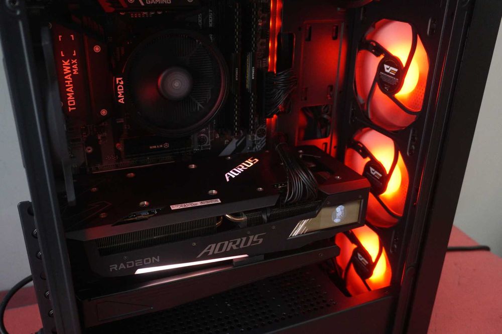 Gaming: Ryzen 5500/ B450/ RX 6800 Aorus/ 16GB RAM/ 1TB Samsung Nvme