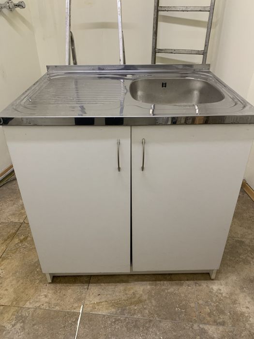 Кухненски шкаф с мивка