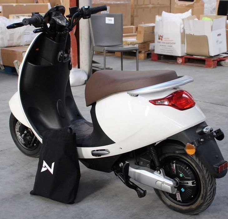 Scooter Lvneng / Niu / Super Coco nou