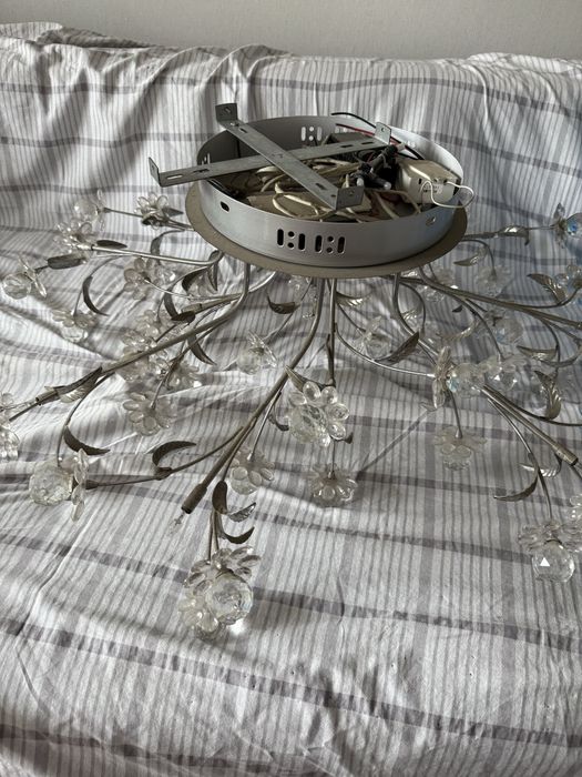 Продам Люстру б/у