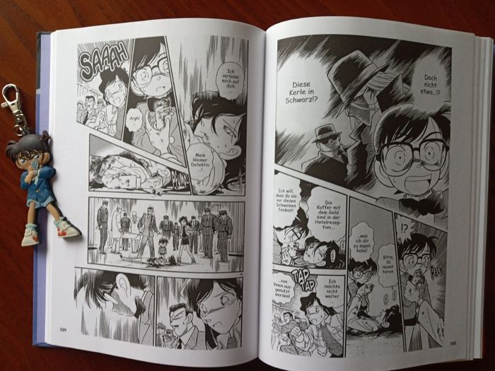 Vând manga și breloc Detectiv Conan
