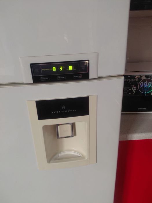 Холодильник LG сотилади 700 литрлик