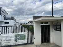 Casa de Vanzare : 5 camere,3 bai,2 terase,1 garaj +1 loc parcare