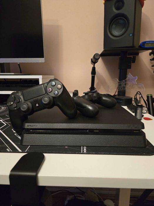 PlayStation 4 PS4 Slim 1TB + Jocuri + Accesorii - Pachet complet
