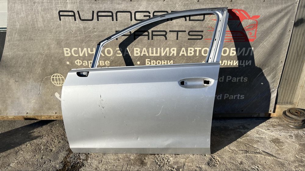 2 задна дясна, 2 предна дясна и 2 предна лява врата VW Golf 8 2019-