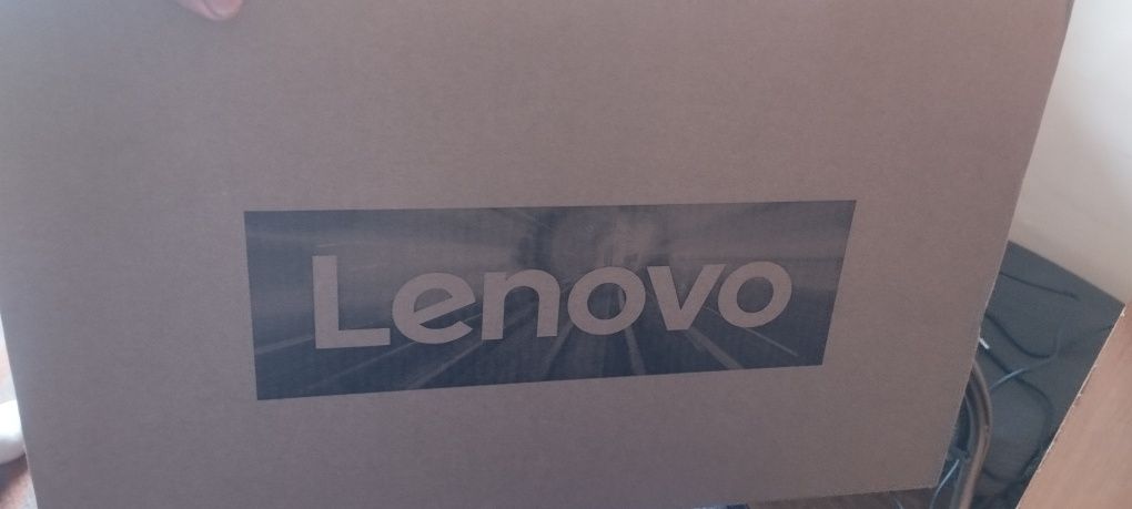 Lenovo ideapad 1i