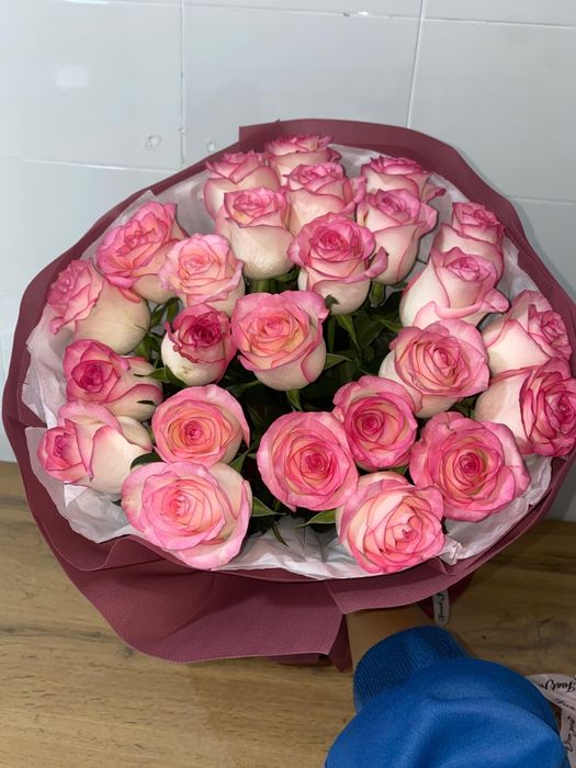 Свежие розы 25шт