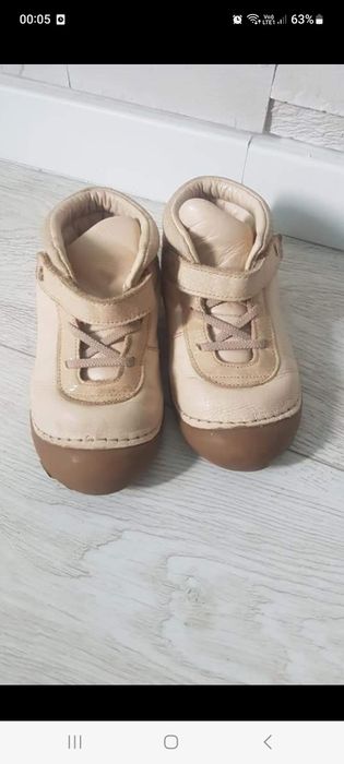 Ghete piele bibi  marimea 25 26 15.5 cm