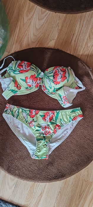 Costum de baie nou cu imprimeu floral